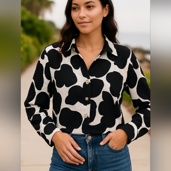 House of Harlow 1960 Tops - House of Harlow 1960 Geometric Print Button Down Shirt Woman's Black / White SOL
